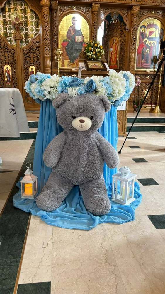 Decor de biserică realizat de Decor Boutique Events, Pitești