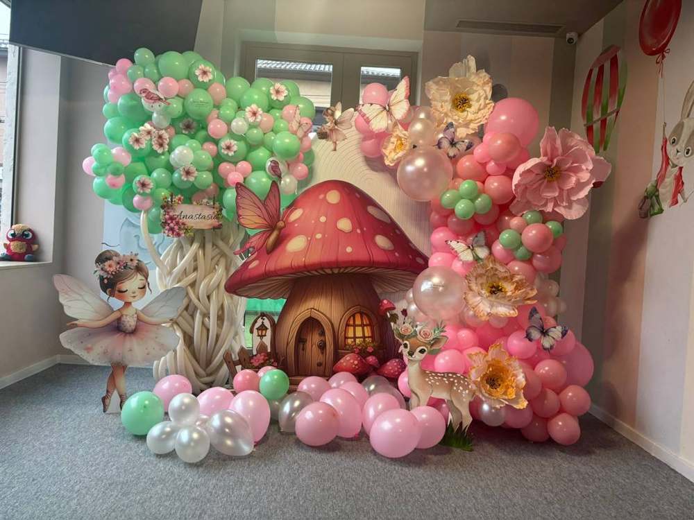 Decor de botez și aniversare pentru copii realizat de Decor Boutique Events, Pitești