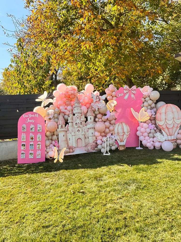 Decor de botez și aniversare pentru copii realizat de Decor Boutique Events, Pitești