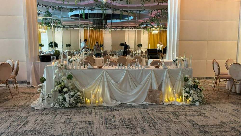 Decor de masă realizat de Decor Boutique Events, București