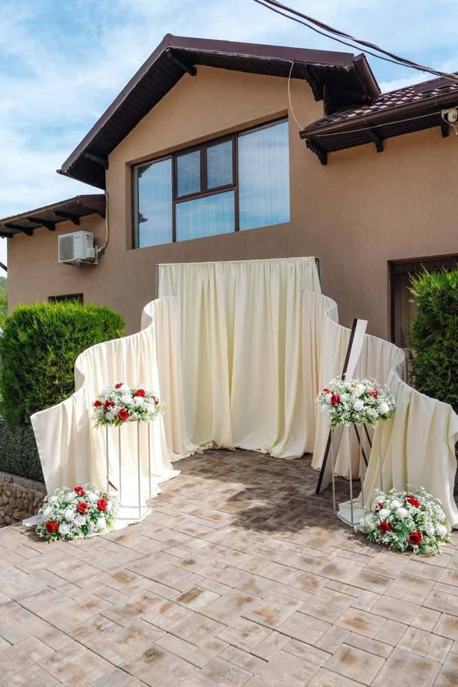 Decor de nuntă realizat de Decor Boutique Events, Pitești