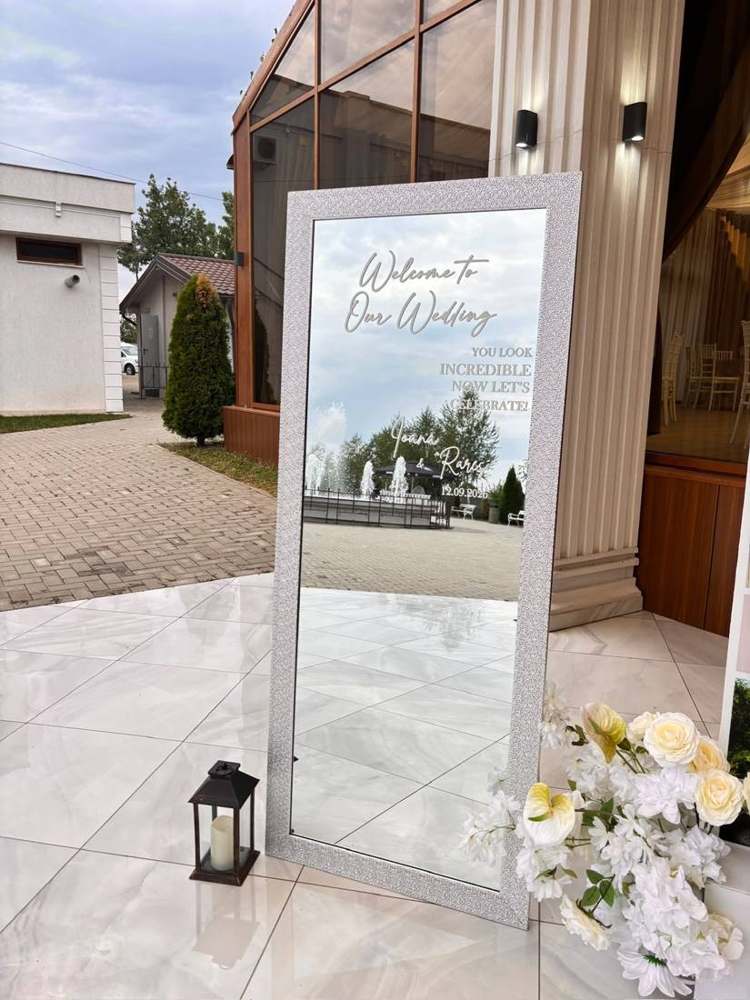 Panou de bun venit realizat de Decor Boutique Events, Ploiești